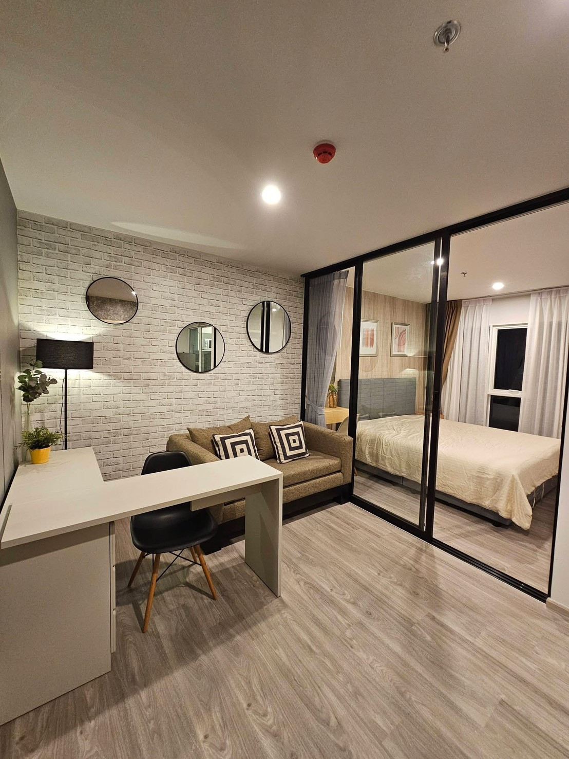⚜️ปล่อยเช่า Regent home bangna (รีเจ้นท์ โฮม บางนา) สนใจสอบถาม แอดไลน์ 🆔  𝐈𝐃 𝐋𝐢𝐧𝐞 : @glorious1 หรือ https://lin.ee/897Debr โทร 099 498 2461