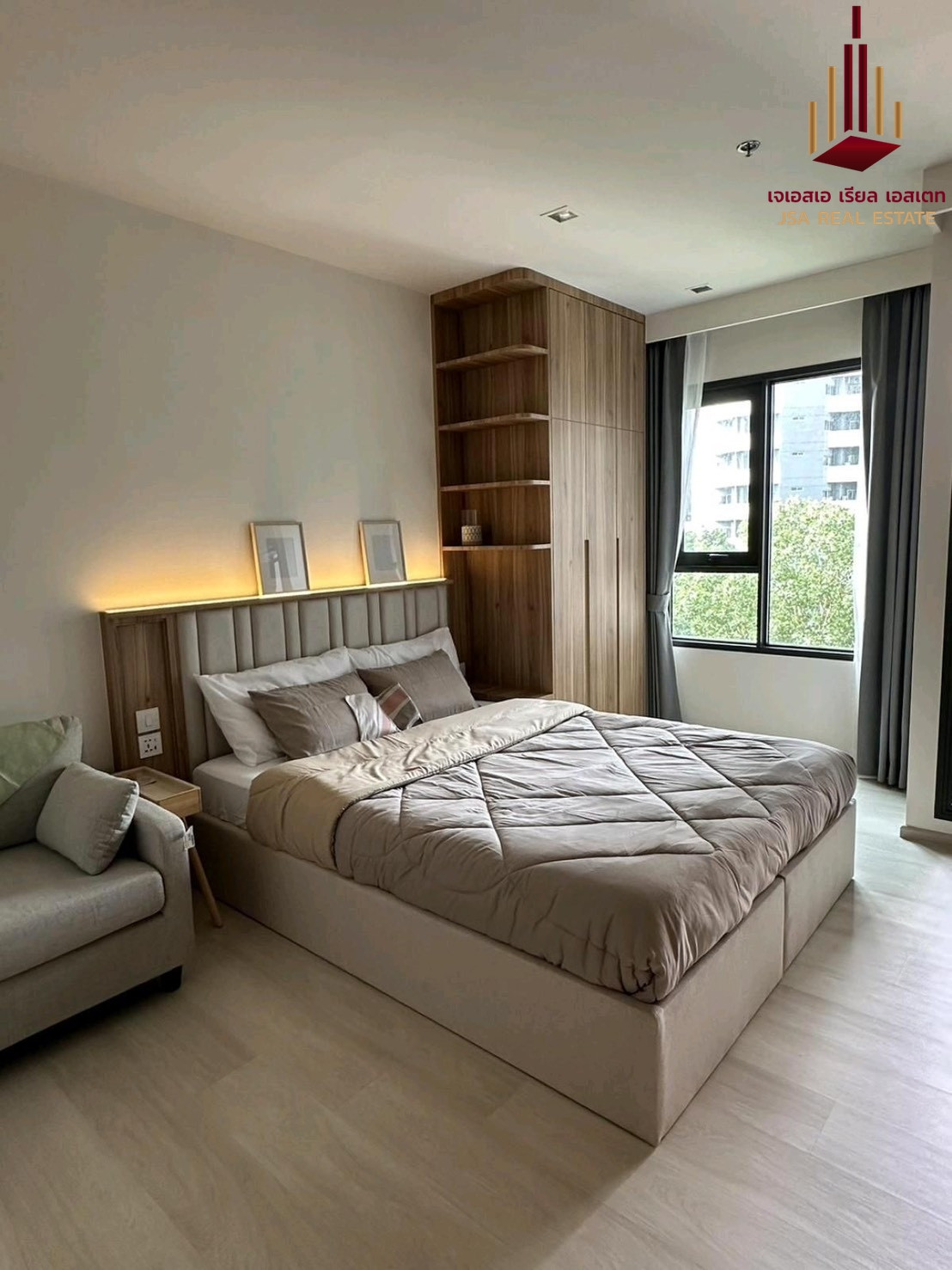 ✨ For Sale: Life One Wireless Condo ✨  💰 Only 4,400,000  THB