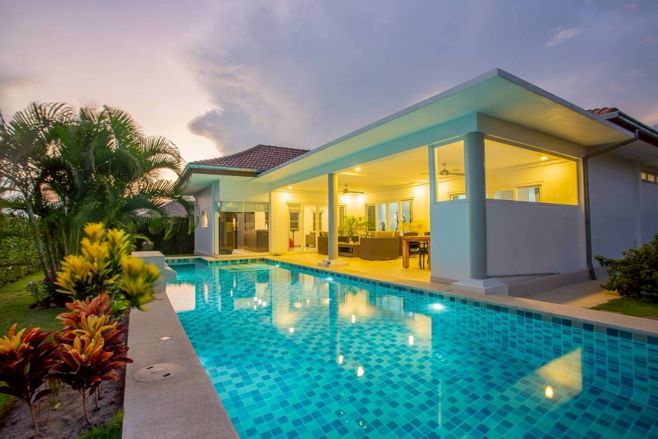 MILA Signature Hua Hin Luxury Pool Villa for Sale (BS69070017)