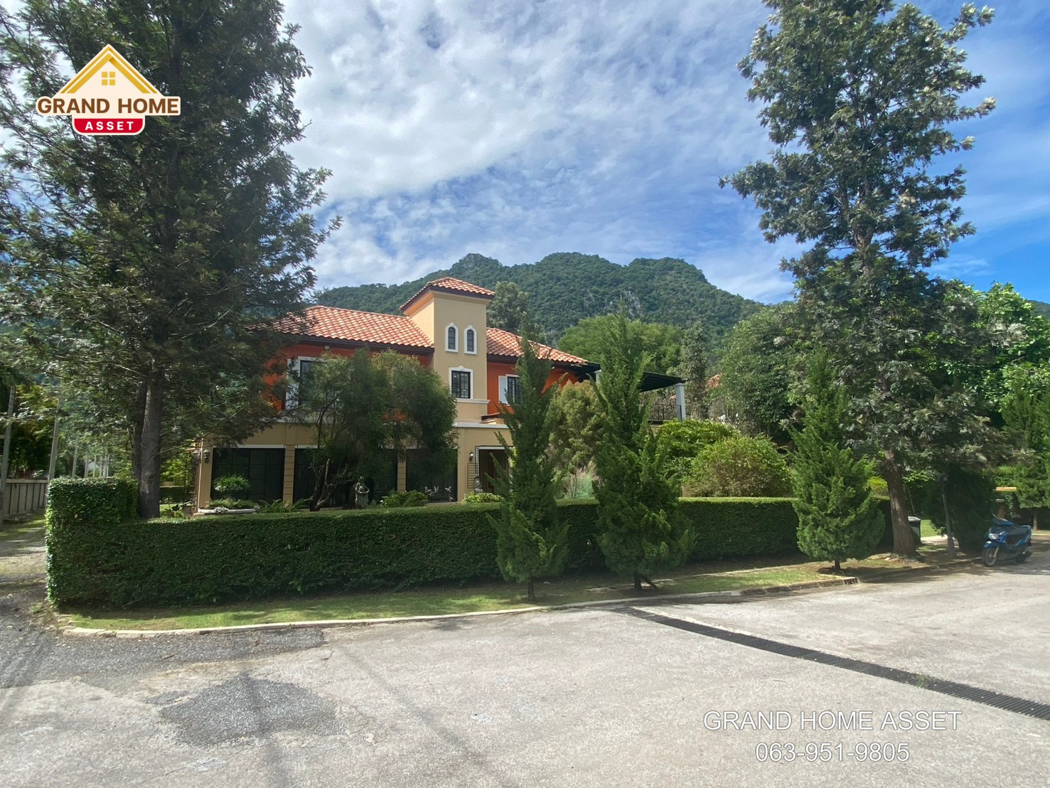 Corner detached house, Villa Nova, Phan Suek-Kud Kla Road, Pak Chong District, Nakhon Ratchasima. Corner detached house, Villa Nova, Phan Suek-Kud Kla Road, Pak Chong District, Nakhon Ratchasima.