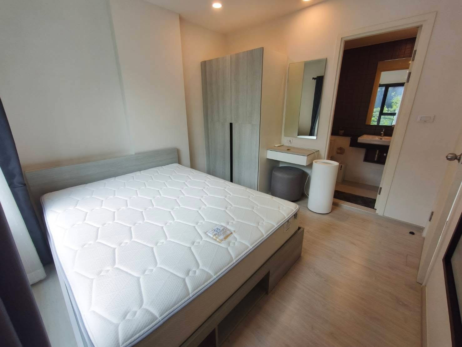 For rent, Escent park ville, Chiang Mai, size 32 square meters, 2nd floor.