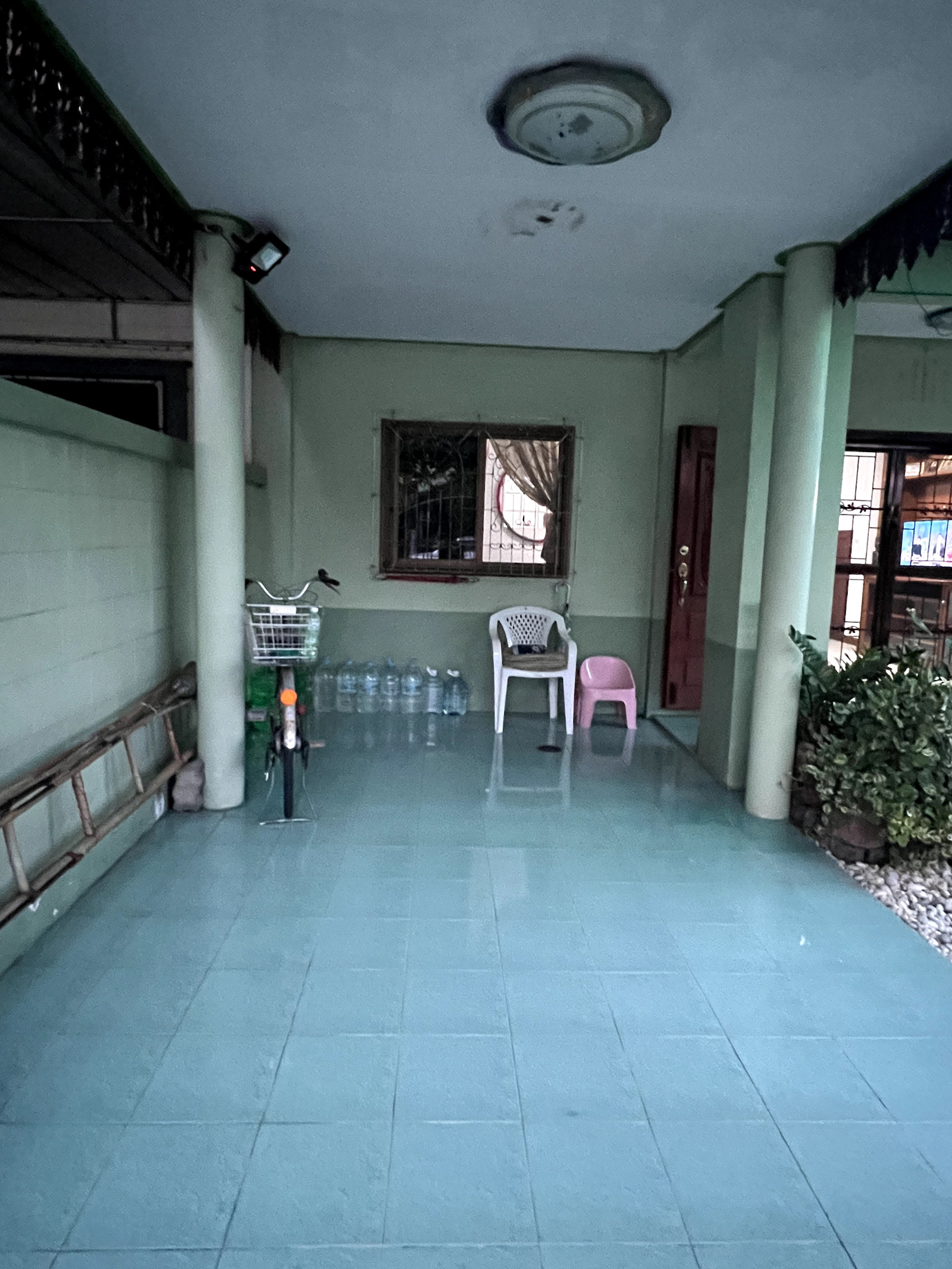 ขาย บ้านแฝด ในหมู่บ้านพรพิมาน กรีนวิว 47 ตารางวา  2 ชั้น 4 ห้องนอน 2 ห้องน้ำ ต่อเติมครัว  เฟอร์นิเจอร์ครบ พร้อมอยู่ – รูปที่ 3