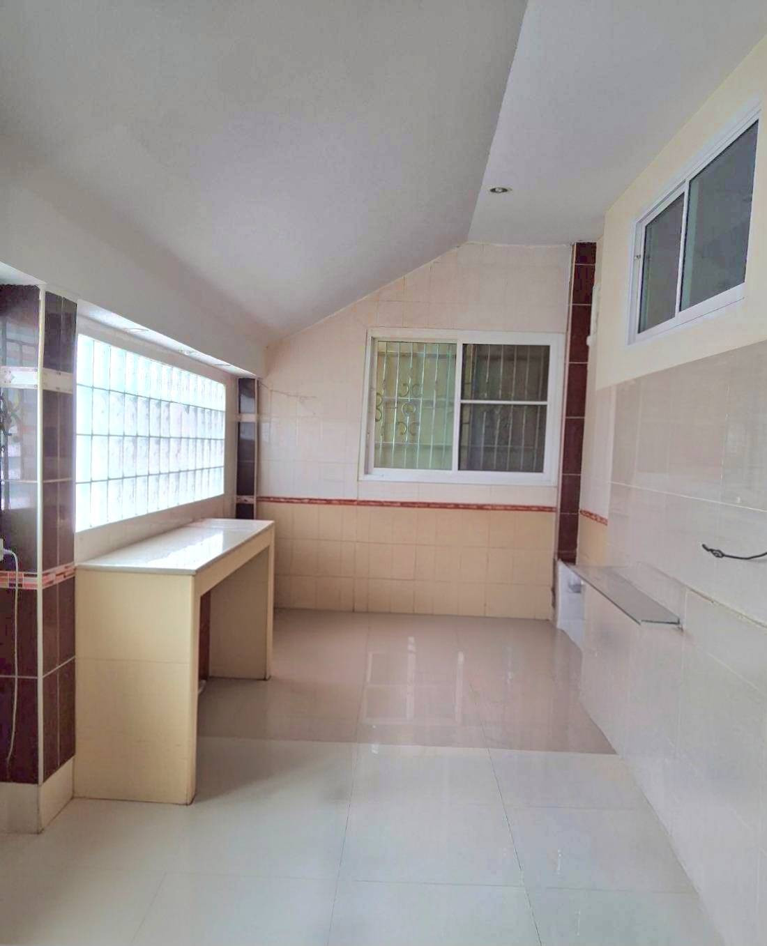 PZ1286-Single-storey detached house for sale, The Sun Village, Map Ta Phut, Rayong, corner plot, area 76.7 sq m., only 750 meters from Map Ta Phut Road and 2.7 km from Sukhumvit Road, Map Ta Phut Subdistrict, Mueang Rayong District, Rayong Province. – รูปที่ 3