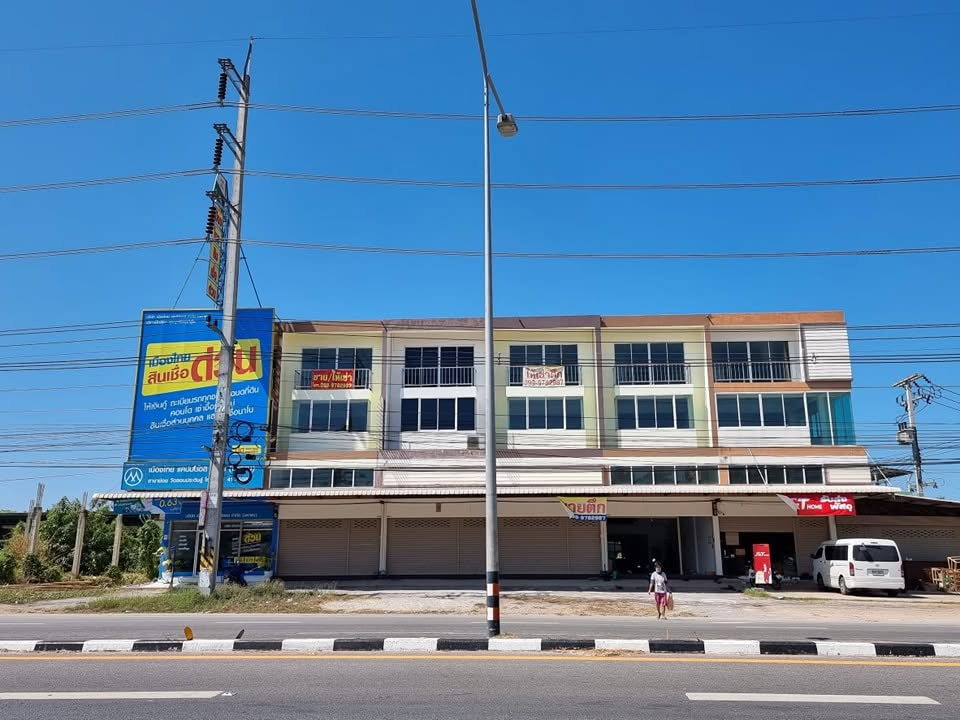 Urgent sale!!! Commercial building, 3 and a half floors, good business, comfortable living, on Samut Songkhram Road, Bang Phae, Damnoen Saduak, Ratchaburi. – รูปที่ 2