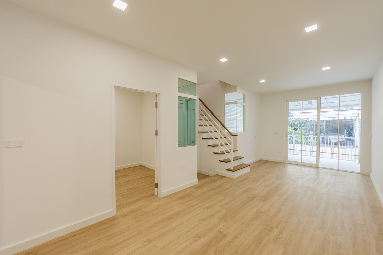 🏡  ทาวน์โฮมรีโนเวทใหม่ ราคาพิเศษ พร้อมเข้าอยู่ ทำเลอ่อนนุช–พัฒนาการ – รูปที่ 2