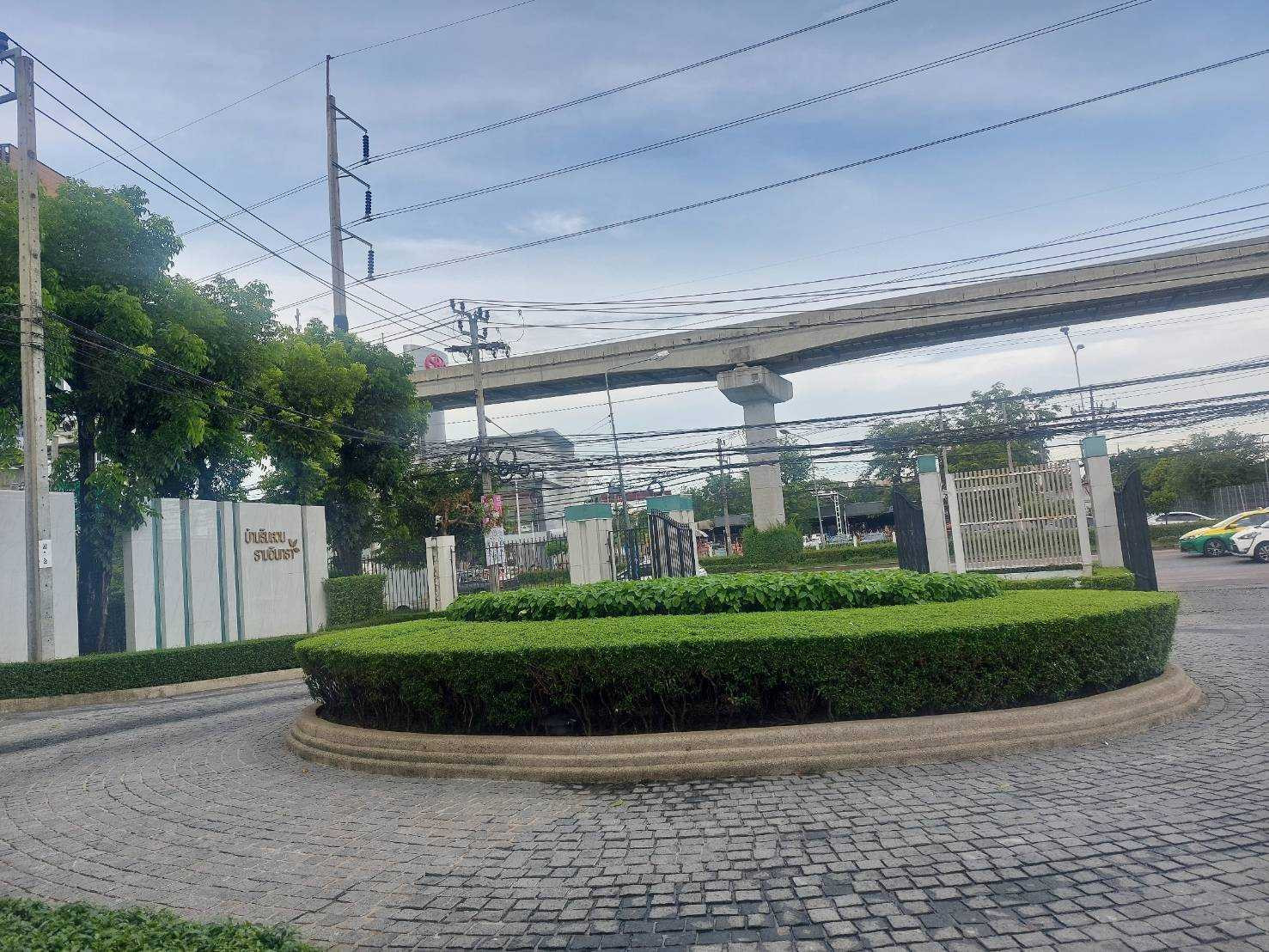 2-storey detached house for sale, Baan Rim Suan (Milton) project, Ramintra 119/1, Minburi District, near the MRT Pink Line. 2-storey detached house for sale, Baan Rim Suan (Milton) project, Ramintra 119/1, Minburi District, near the MRT Pink Line.