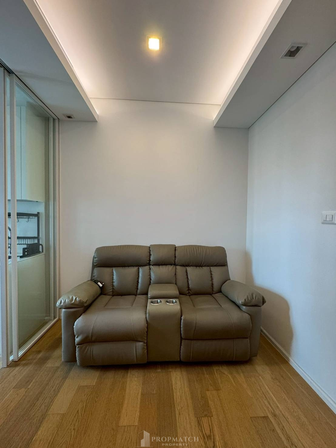 ✨Flash Deal ✨ The Saint Residences (1Bed 1Bath 29SQM.) ready to move in! Only 2,900,000 baht Tel.0981315848 @propmatch