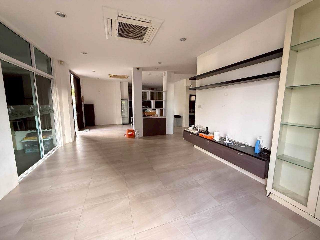 ให้เช่าบ้านเดี่ยวพระราม 9-หัวหมาก Prime Location ⭐🍃⭐ 拉玛九路-华麦地区独栋房屋出租。位置优越 – รูปที่ 2