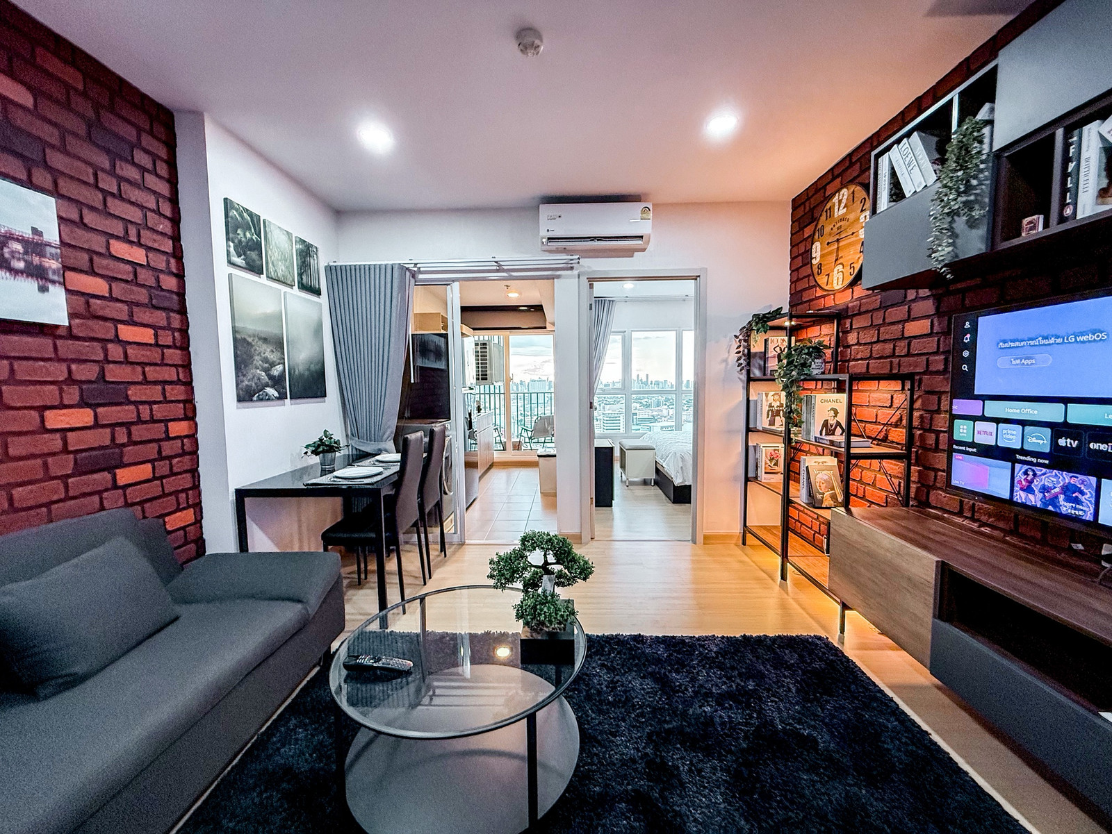 🏙️ For rent Supalai Veranda Ramkhamhaeng, new room, very beautifully decorated, high floor, Rajamangala view. 🏙️ For rent Supalai Veranda Ramkhamhaeng, new room, very beautifully decorated, high floor, Rajamangala view.