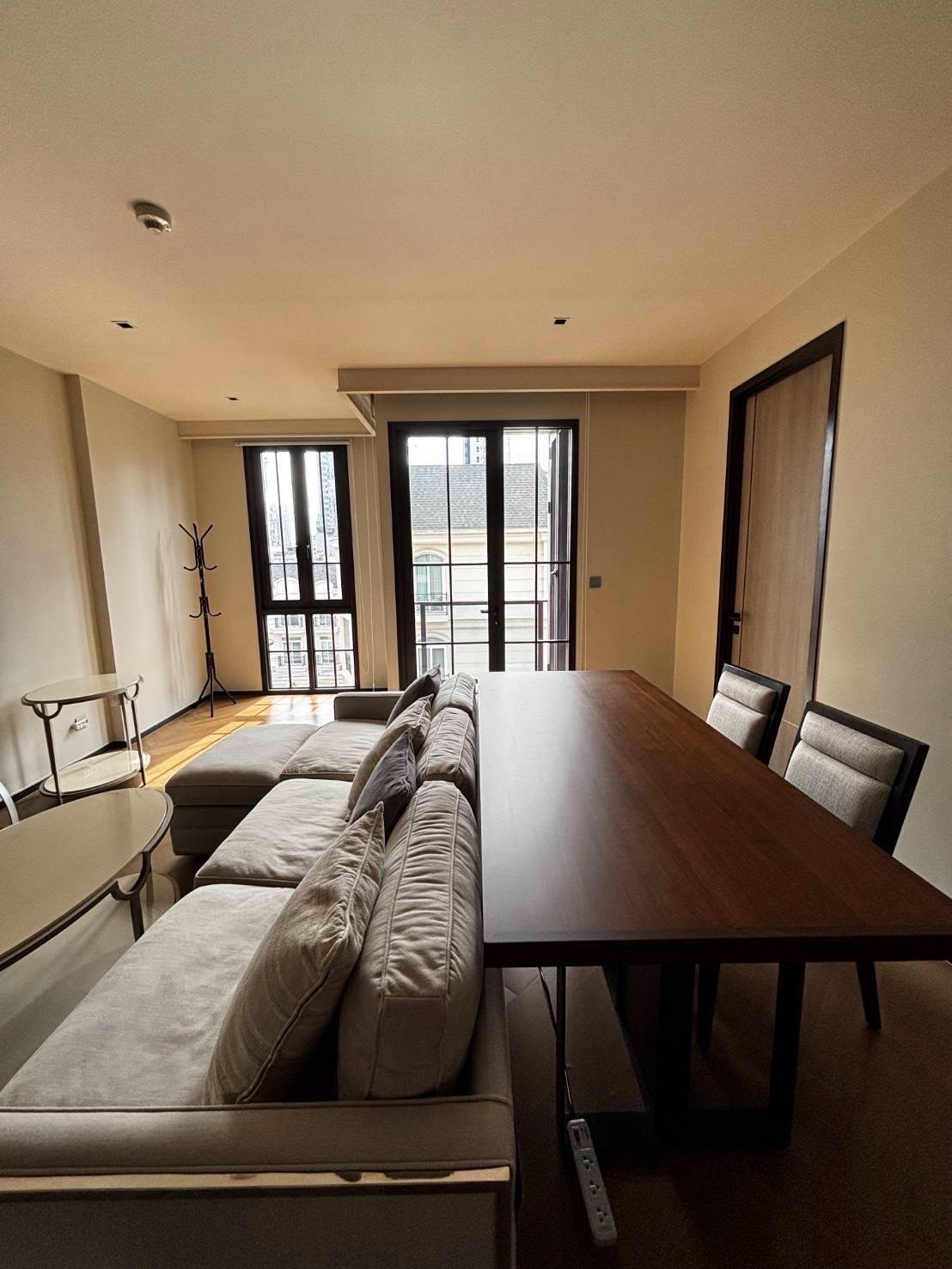 the reserve sukhumvit 61 /low rise /High Luxury /1bed rent 48,000 /0632717888