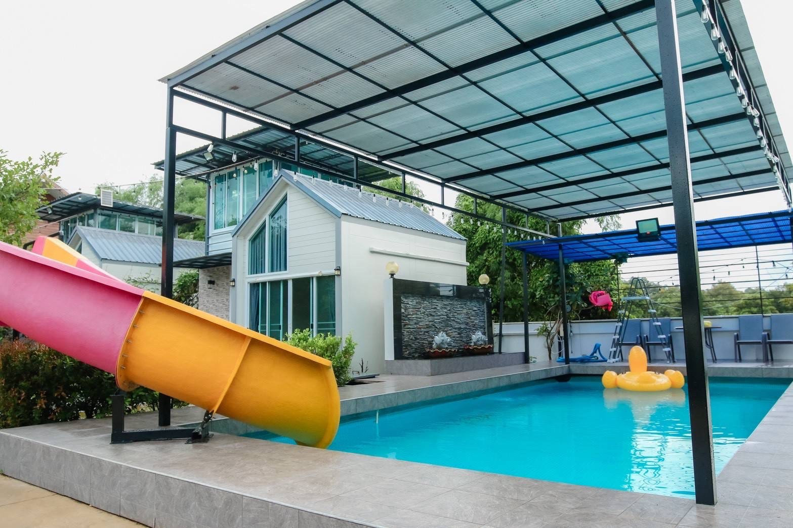 🌟 Urgent sale, 4 luxury pool villas on almost 1 rai of land, Ban Suan-Muang Rayong location 🌟
Suitable for large families who want privacy. or investors looking for a pool villa rental/resort business Strong structure Built with good premium grade materia – รูปที่ 2