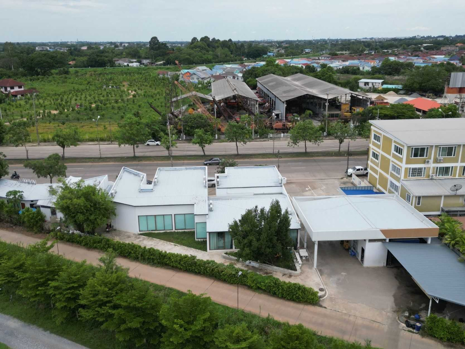 Forwarding rights to commercial space located next to the main road Complete with buildings and usable areas. On a potential location in the heart of Phitsanulok – รูปที่ 3