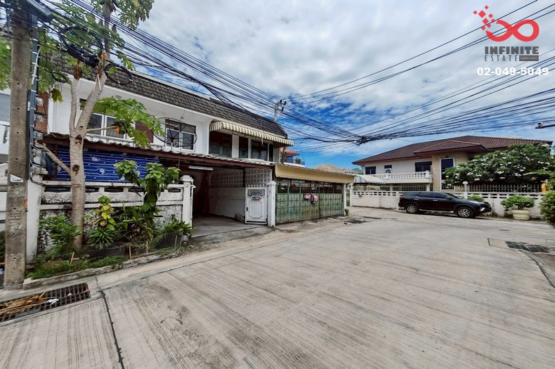Townhouse for sale, Soi Vibhavadi 20-Lat Phrao 18, Yu Charoen Village, 2 floors, 24 sq m. Townhouse for sale, Soi Vibhavadi 20-Lat Phrao 18, Yu Charoen Village, 2 floors, 24 sq m.