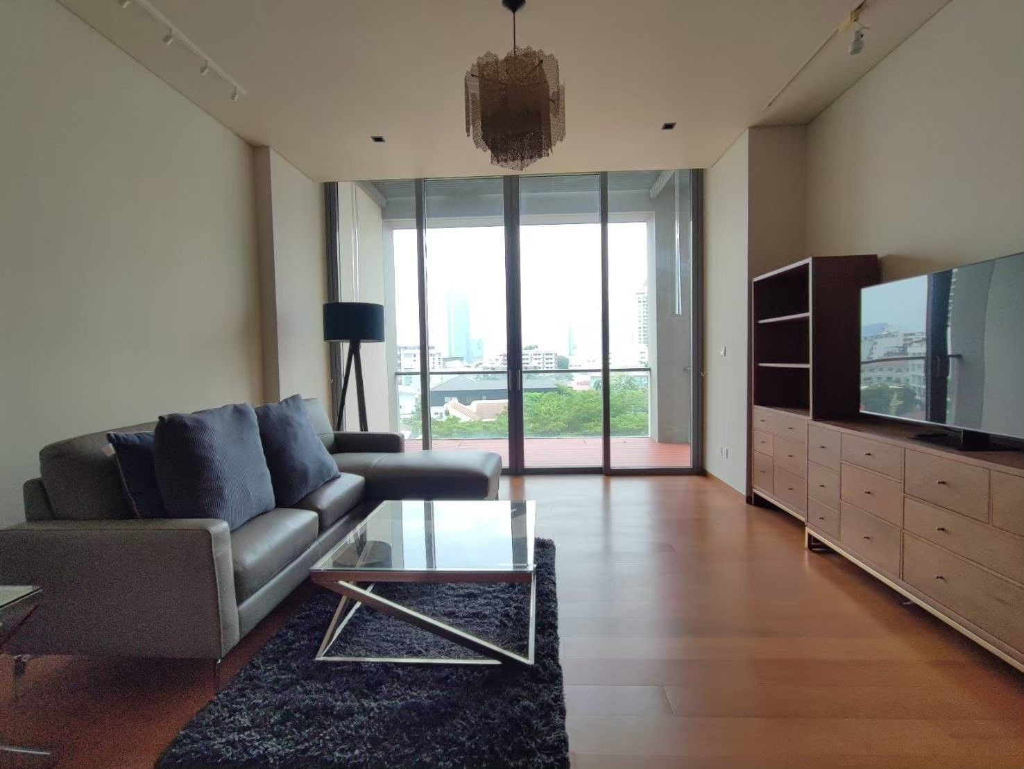 AVAILABLE ( FOR RENT ) 2 BEDROOM 2 BATHROOM 135 SQ.M CALL NOW 094-641-5974 AVAILABLE ( FOR RENT ) 2 BEDROOM 2 BATHROOM 135 SQ.M CALL NOW 094-641-5974
