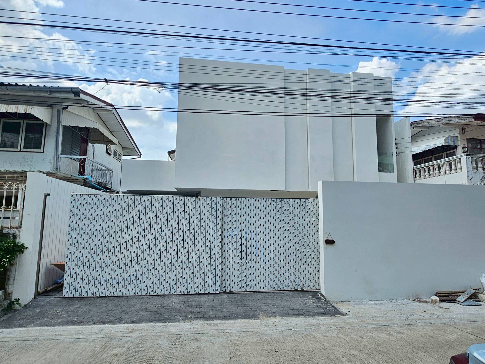Renovated Modern House in Chokchai 4 near Central Eastville Lat Phrao Renovated Modern House in Chokchai 4 near Central Eastville Lat Phrao