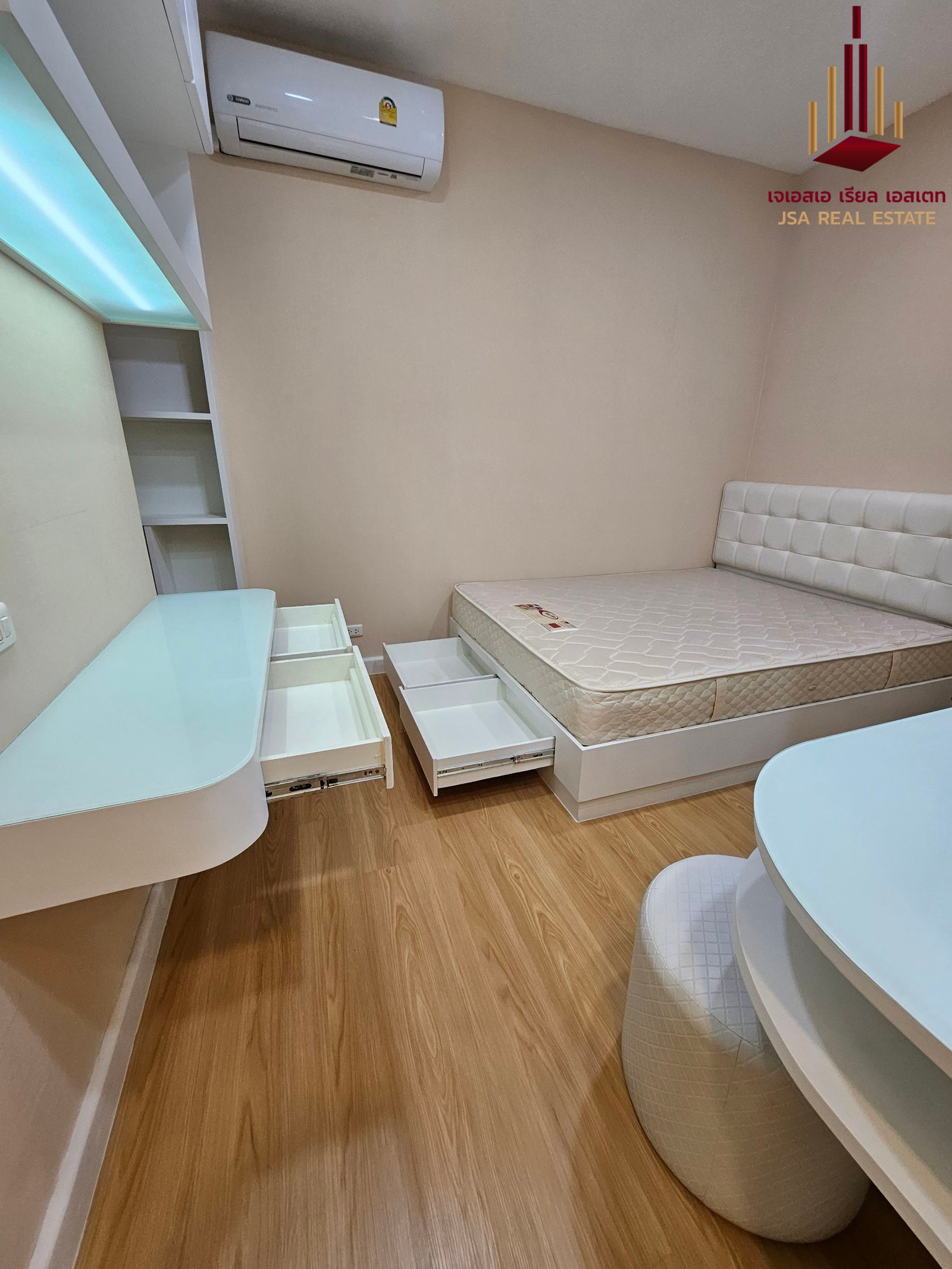 ✨ For Rent: Baan Klang Krung Siam - Pathumwan Condo ✨ 💰 Only 35,000 THB/month