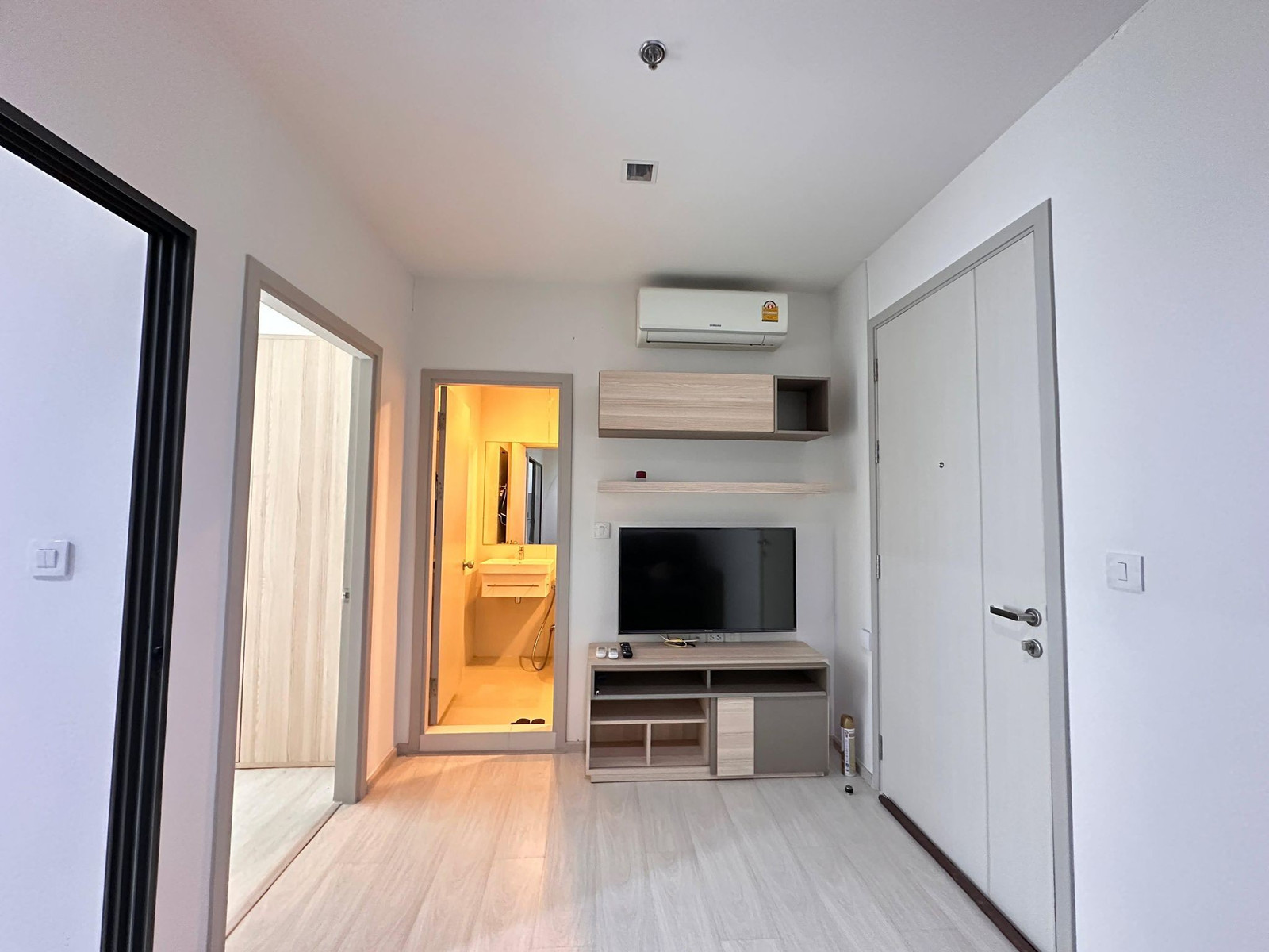 Rare Life Sukhumvit 48 1BR Condo Near BTS Phra Khanong Investment Deal - U1128782 Rare Life Sukhumvit 48 1BR Condo Near BTS Phra Khanong Investment Deal - U1128782