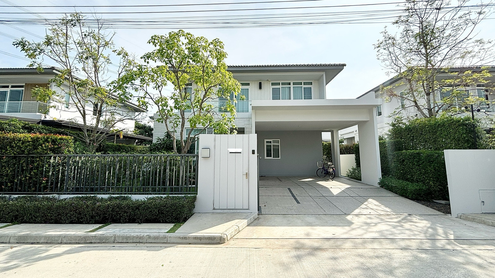 For rent Manthana Bangna Wongwaen For rent Manthana Bangna Wongwaen