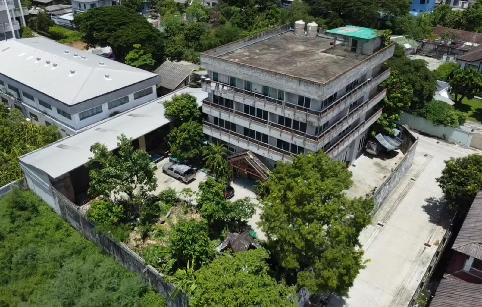 เป็นบ้าน🏠ก็ได้ตั้งบริษัท🏢ก็ดี ขนาด417 ตร.ว. พื้นที่ใช้ สอย 2,000 ตรม. เฉลิมพระเกียรติ ร.9 ซ.48 แยก 8 เป็นบ้าน🏠ก็ได้ตั้งบริษัท🏢ก็ดี ขนาด417 ตร.ว. พื้นที่ใช้ สอย 2,000 ตรม. เฉลิมพระเกียรติ ร.9 ซ.48 แยก 8