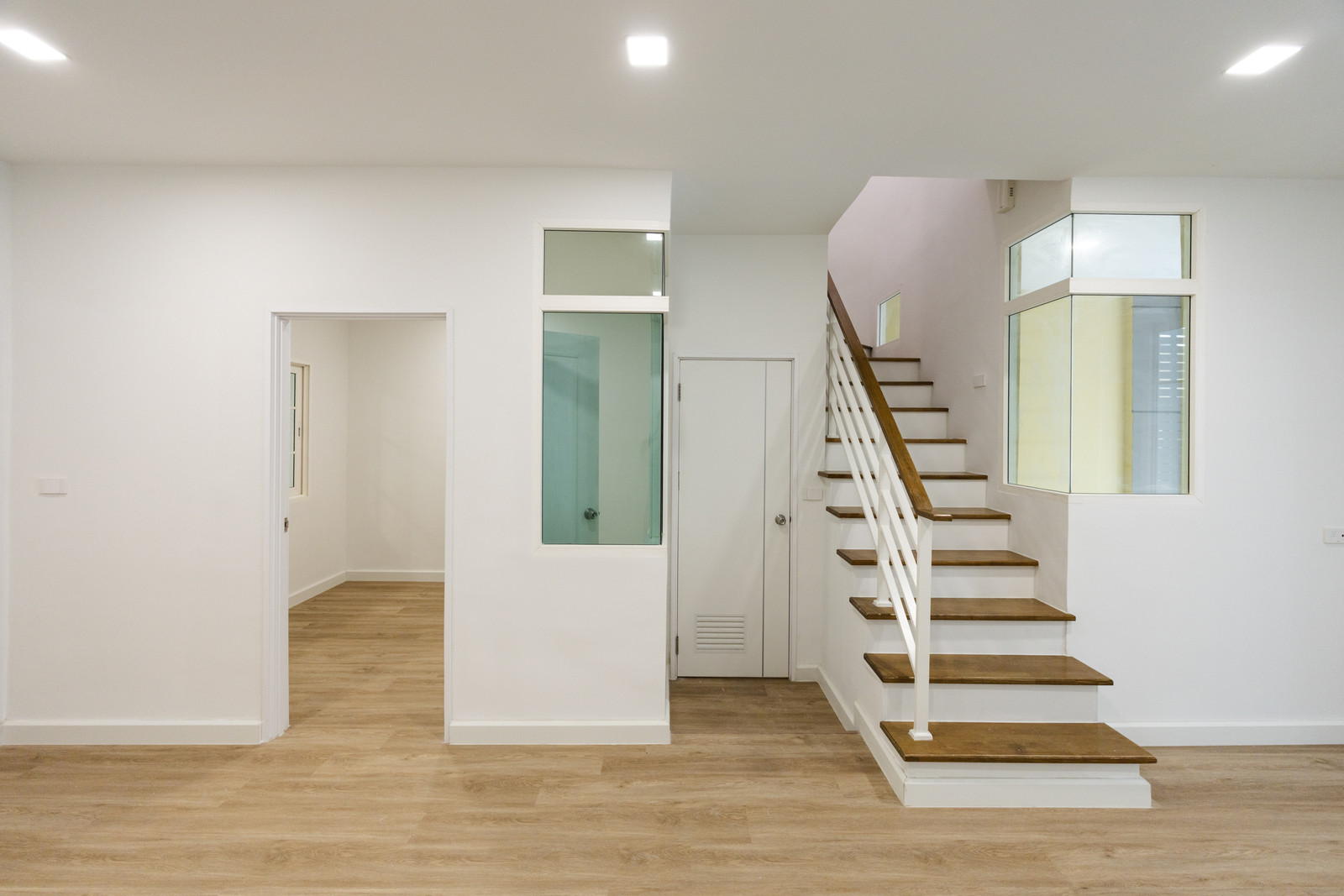 🏡  ทาวน์โฮมรีโนเวทใหม่ ราคาพิเศษ พร้อมเข้าอยู่ ทำเลอ่อนนุช–พัฒนาการ – รูปที่ 3