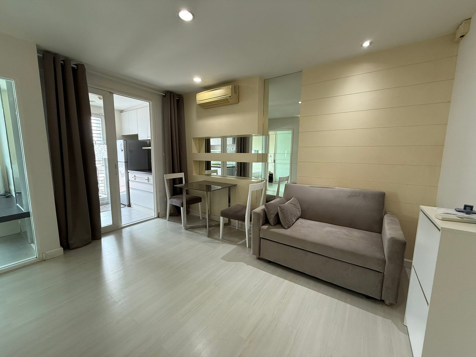 Code: KJS528 Selling The Bangkok Sathorn - Taksin The Bangkok Sathorn - Taksin 📲 Inquire @kjcondo (with @ in front) Code: KJS528 Selling The Bangkok Sathorn - Taksin The Bangkok Sathorn - Taksin 📲 Inquire @kjcondo (with @ in front)