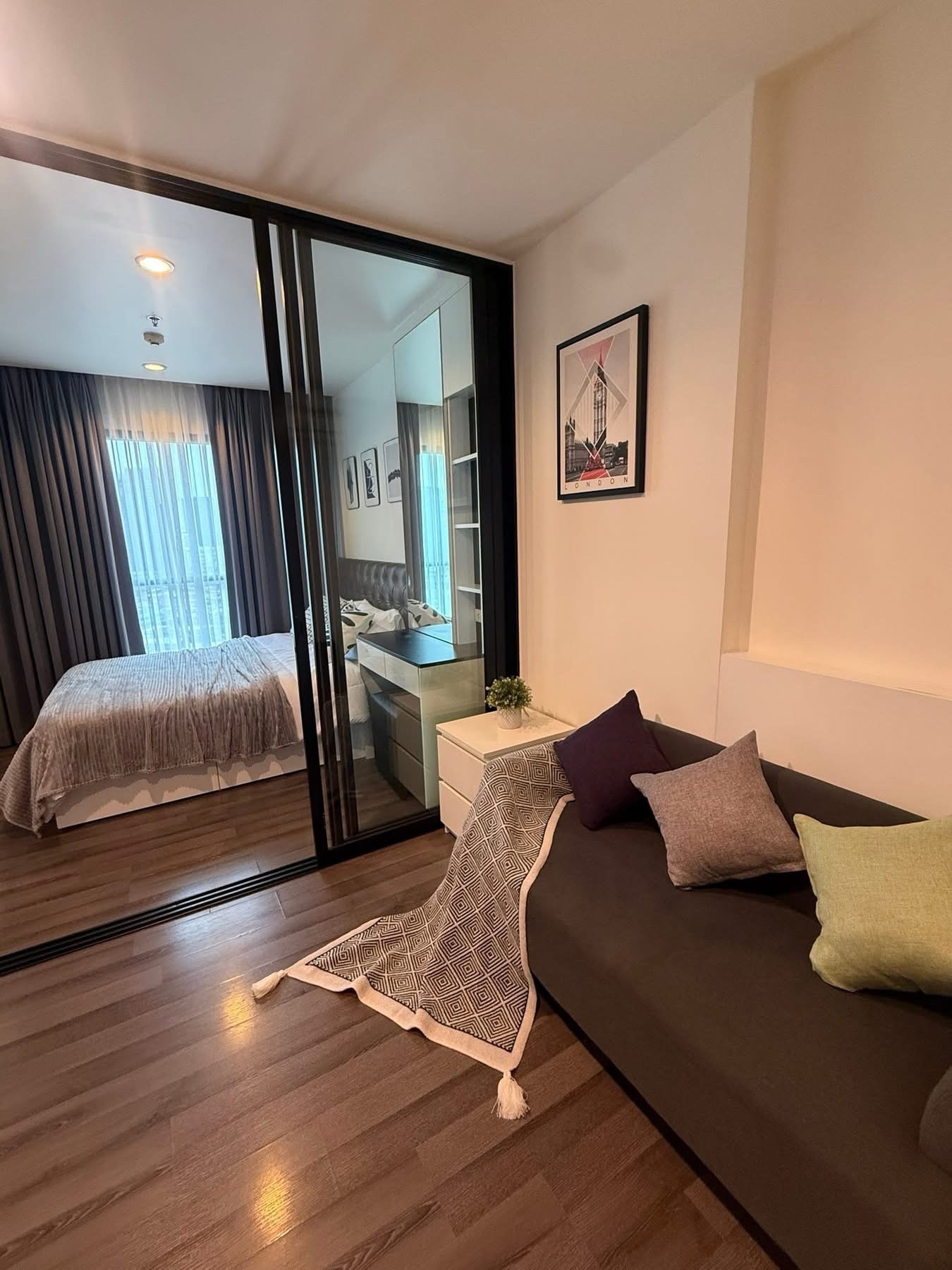 The Base Park West / Rent15,000 / 0632717888 Phoneline Whatapp Wechat