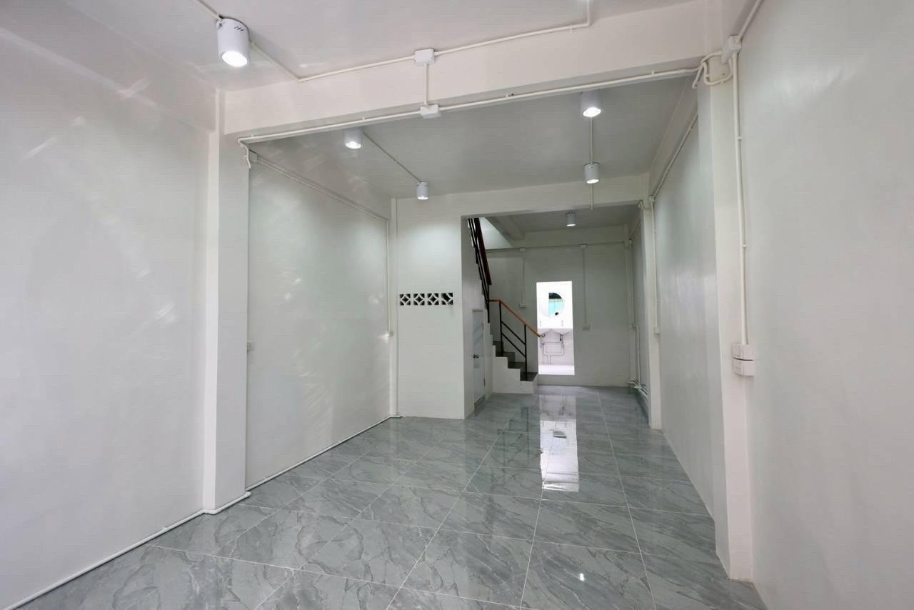 For Rent | ทาวน์เฮ้าส์ให้เช่า สาทร 11 รีโนเวทใหม่ทั้งหลัง📍สาทร–สีลม ใกล้ BTS Saint Louis เพียงประมาณ 600 เมตร – รูปที่ 4