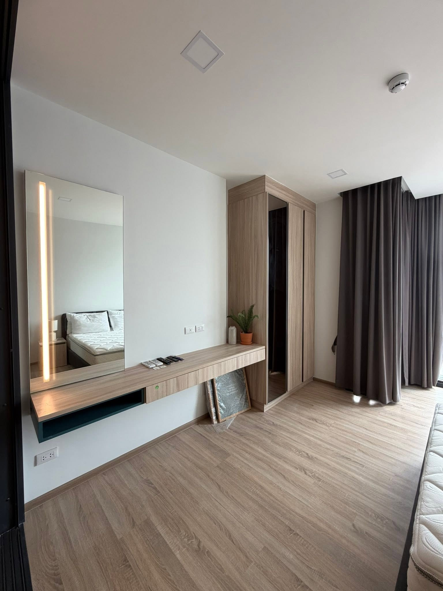 For rent XT Phayathai, very good price, spacious room 42 sq m, new room, goes very quickly, good central area, convenient travel. – รูปที่ 2
