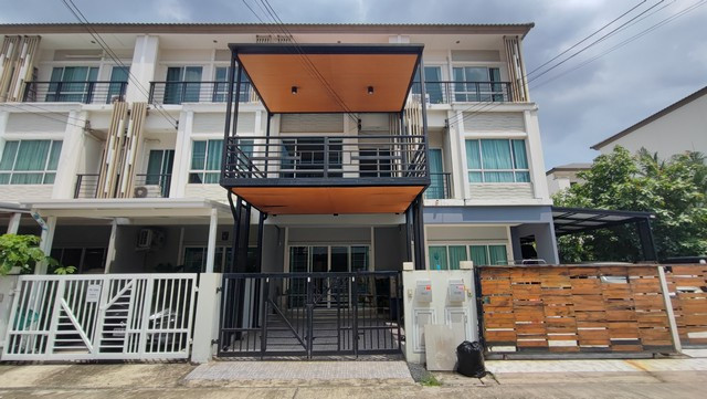 Townhome for sale, The Plant Citi Nawamin, The Plant City Nawamin, with balcony, air conditioning, built-in kitchen.