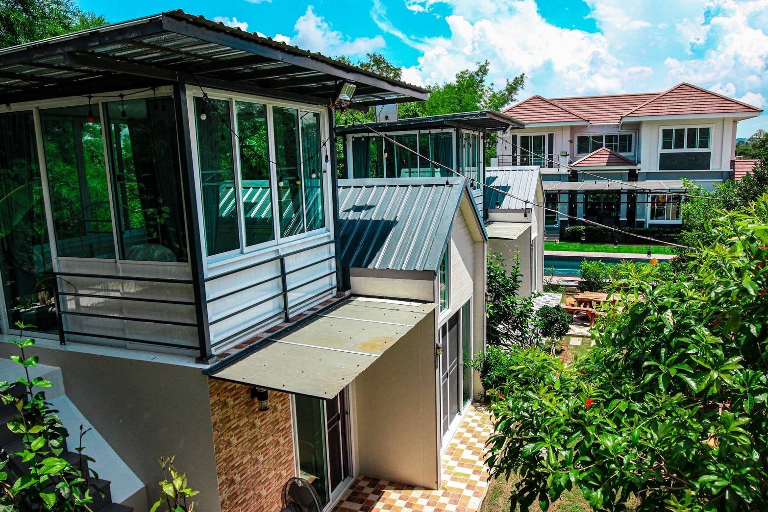 🌟 Urgent sale, 4 luxury pool villas on almost 1 rai of land, Ban Suan-Muang Rayong location 🌟
Suitable for large families who want privacy. or investors looking for a pool villa rental/resort business Strong structure Built with good premium grade materia – รูปที่ 4