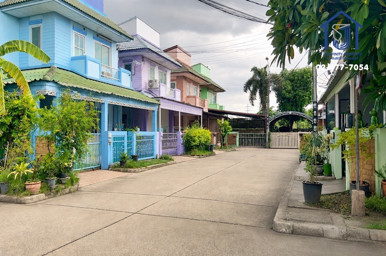 ขายทาวน์เฮาส์ หมู่บ้านพล วัชรพล 2 ชั้น 30 ตร.ว. ใกล้ทางด่วนสุขาภิบาล 5 – รูปที่ 2