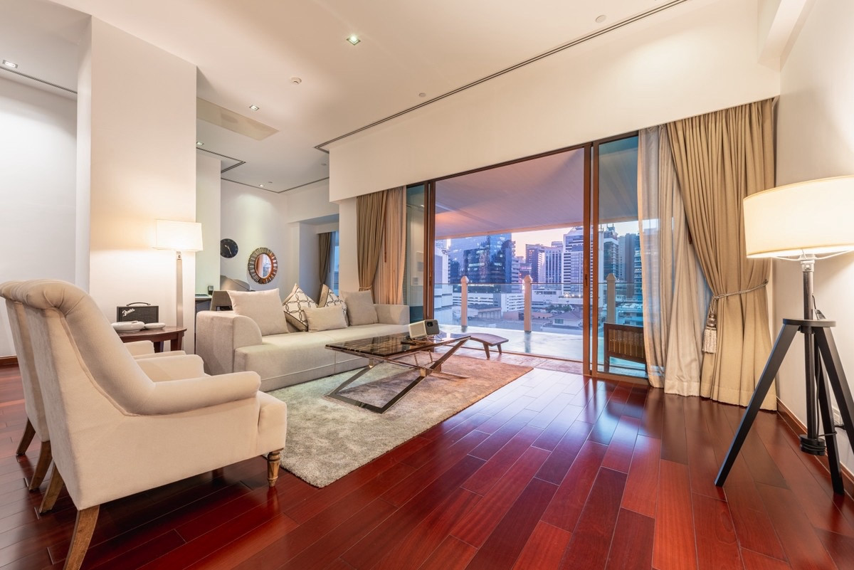 ✨ Rare Unit! Le Raffine 39 with private swimming pool, 236 sq m, only 39 million baht ✨ in the heart of Phrom Phong Call: 0635925888 ✨ Rare Unit! Le Raffine 39 with private swimming pool, 236 sq m, only 39 million baht ✨ in the heart of Phrom Phong Call: 0635925888