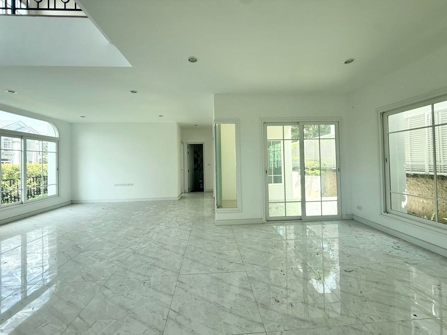 ✨Selling at a loss❌ Grandio Sathorn ✨ – รูปที่ 4