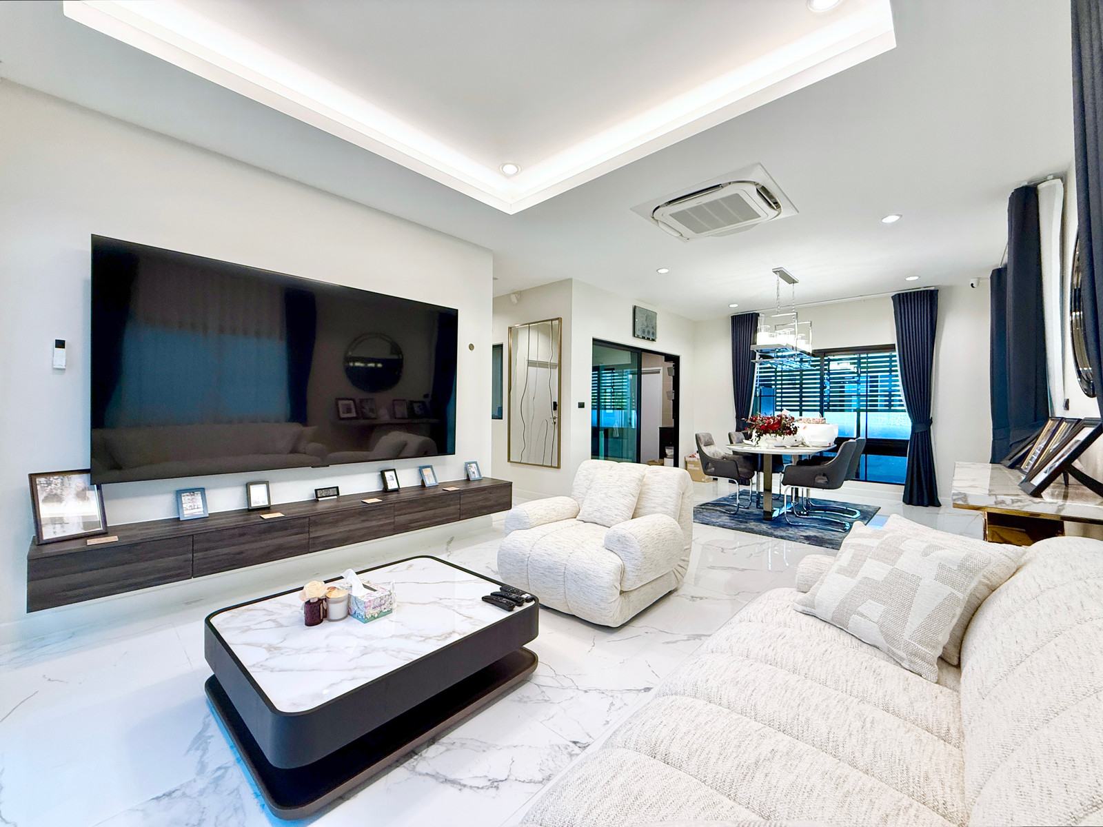 🚀 Setthasiri Watcharaphon Theparak - 206 sq m. 4 bedrooms, 4 bathrooms, 2 parking spaces, ready to move in 092-545-6151 (Team)