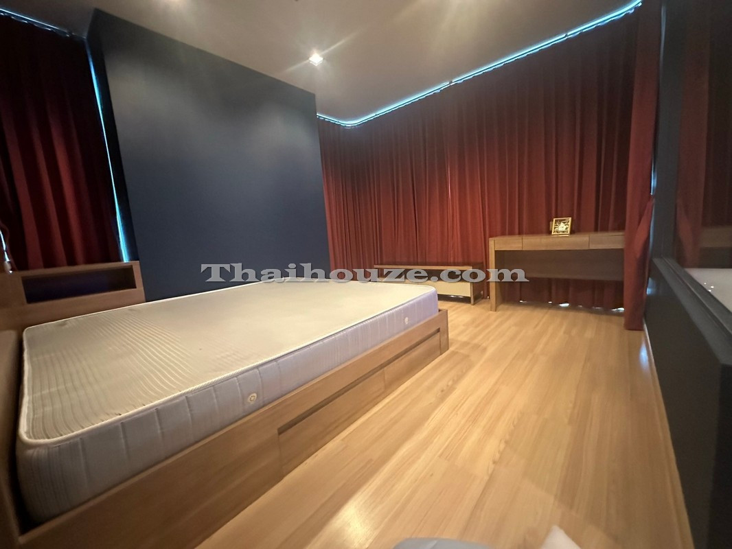 ขาย Condo Rhythm พหล-อารีย์