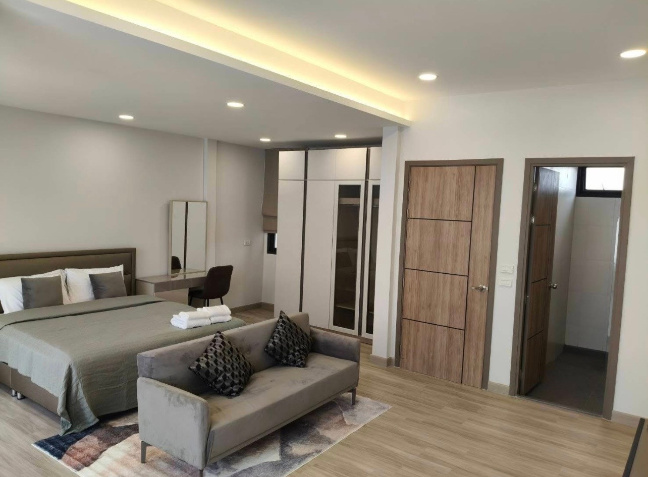 For RENT 3 storey Townhome in Ekkamai 22 ,Modern Deco, Pet friendly – รูปที่ 2