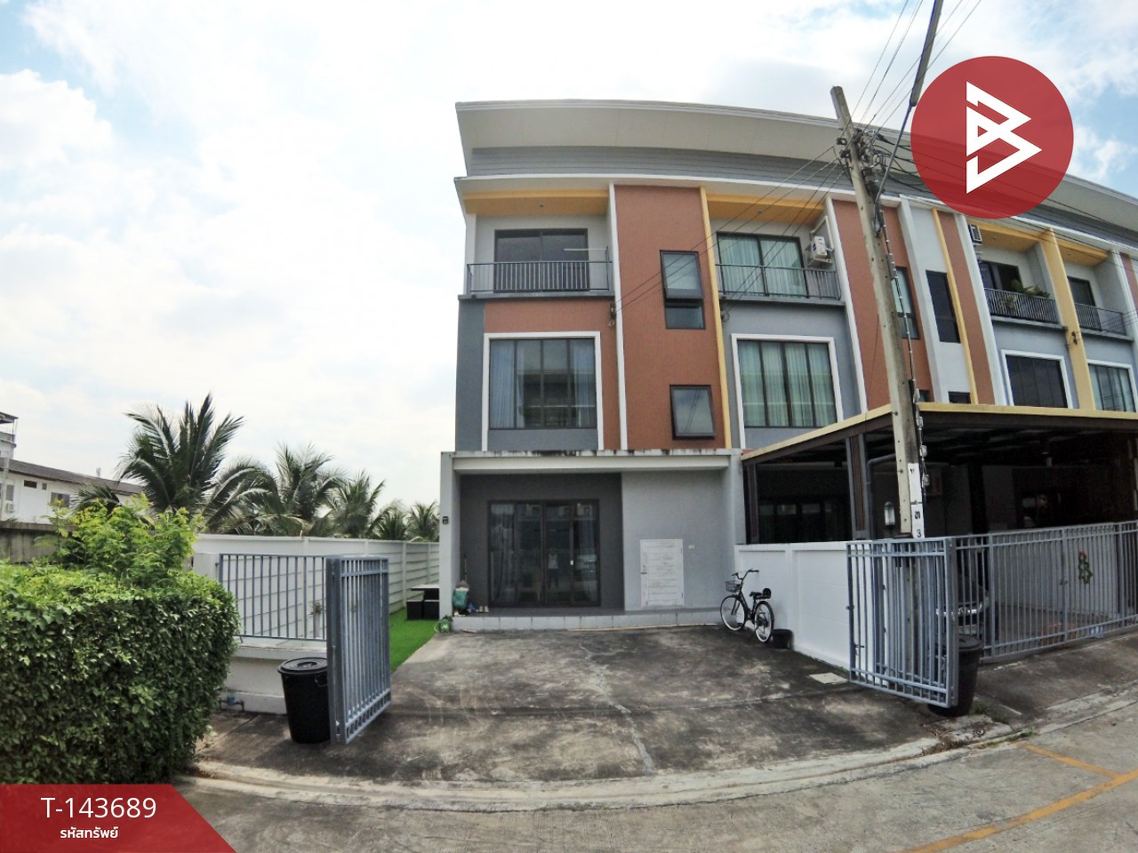 Townhome for sale, The Ozone Village, Phetkasem 53, Bang Khae, Bangkok