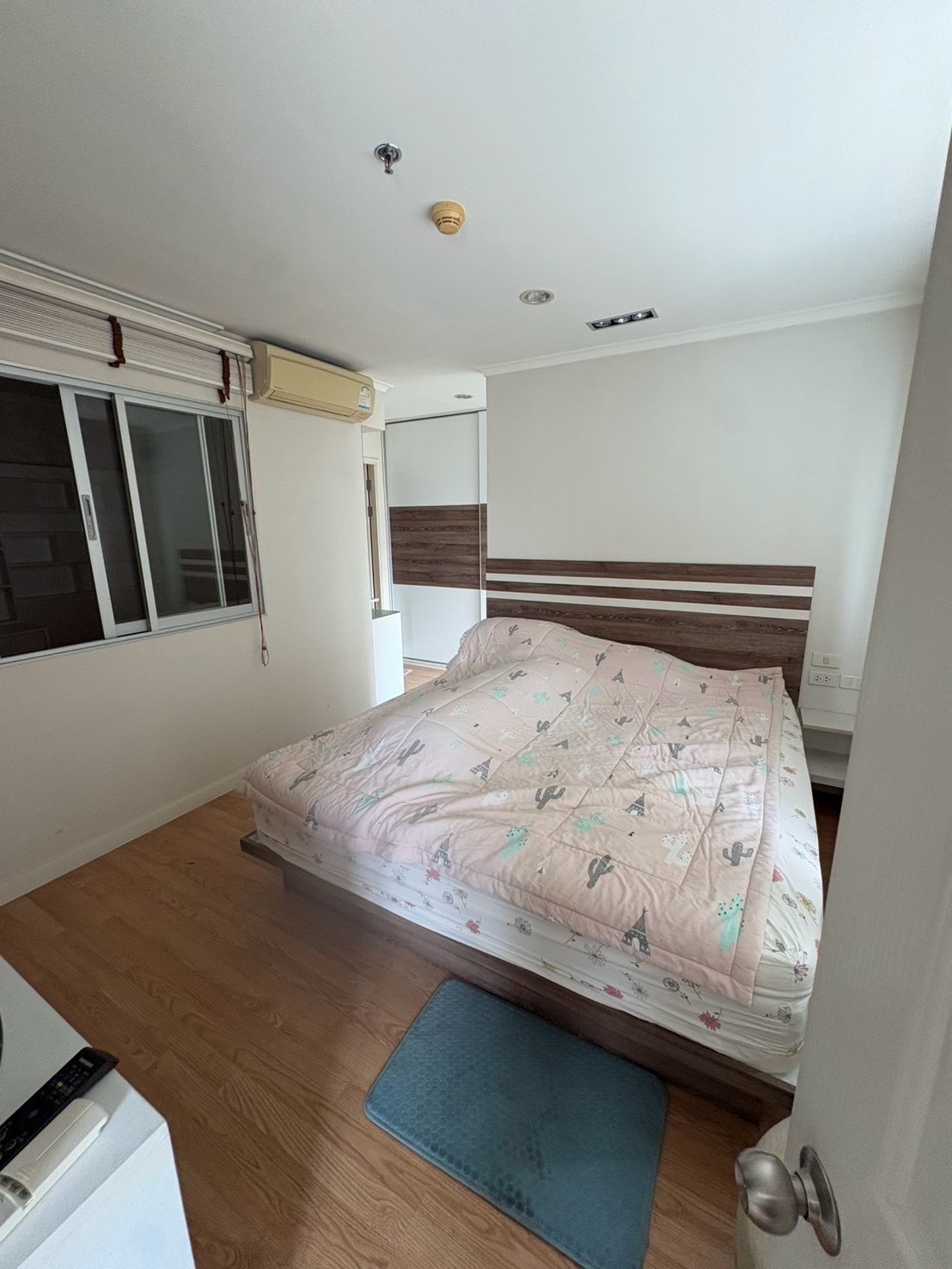 ขาย ลุมพินี พาร์ค ปิ่นเกล้า 2 ห้องนอน ตึก B ชั้น 23 ขนาด 56 ตร.ม. ราคา 3,300,000 บาท 
