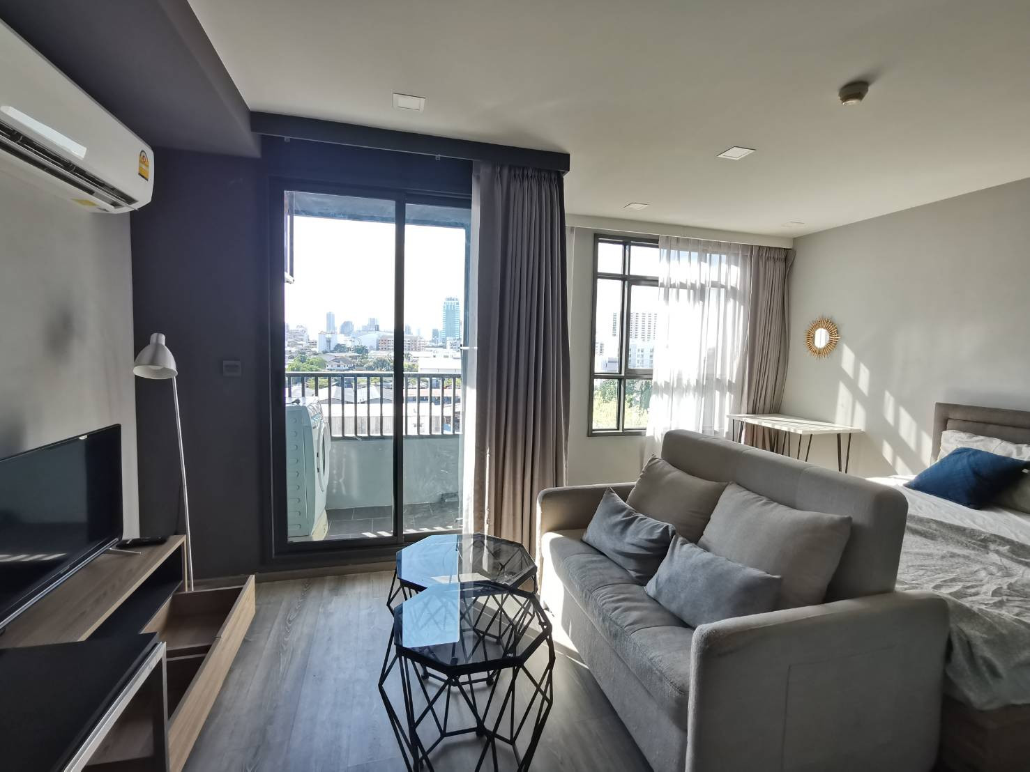 ขาย Maestro 19 เฟอร์นิเจอร์ครบ พร้อมเข้าอยู่ **Pet friendly** ขาย Maestro 19 เฟอร์นิเจอร์ครบ พร้อมเข้าอยู่ **Pet friendly**