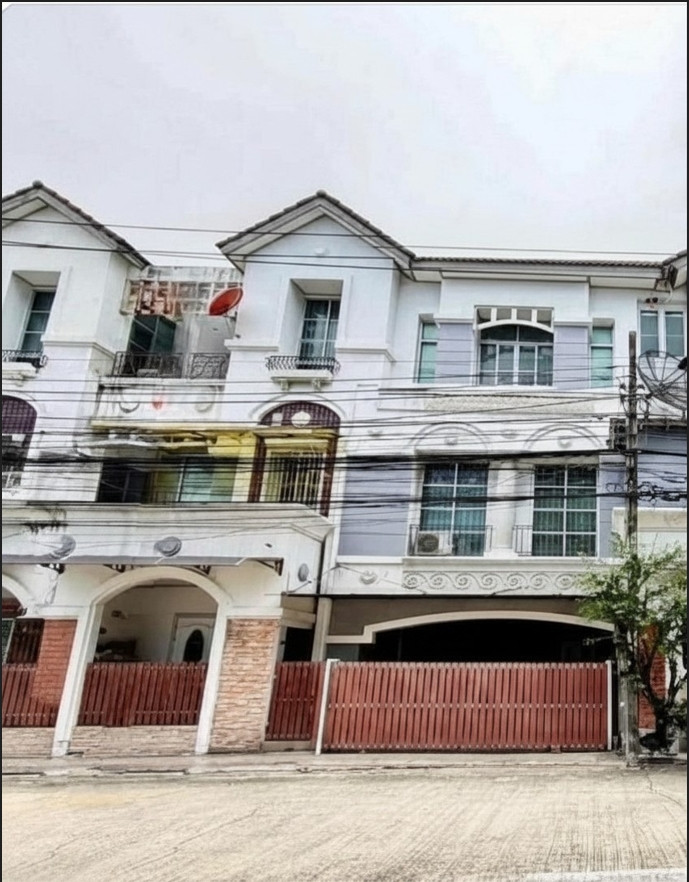 บ้านกลางเมือง ลาดพร้าว–โยธินพัฒนา ทำเลใกล้หน้าหมู่บ้านเข้าออกสดวก