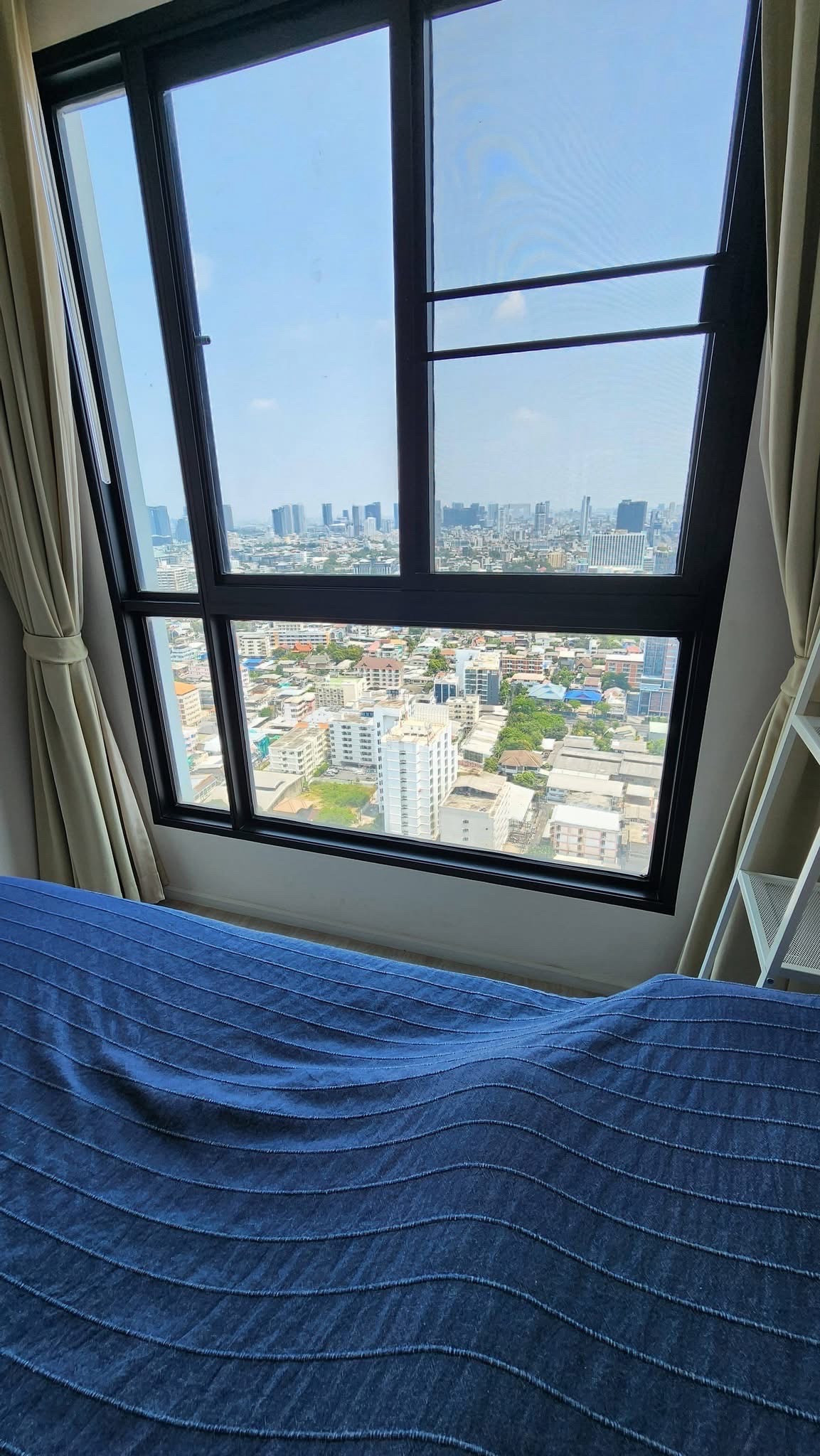 ห้องสวยพร้อมอยู่ ชั้น 32 วิวเมืองไม่บล็อก เฟอร์ครบ ใกล้ MRT สุทธิสาร – รูปที่ 3