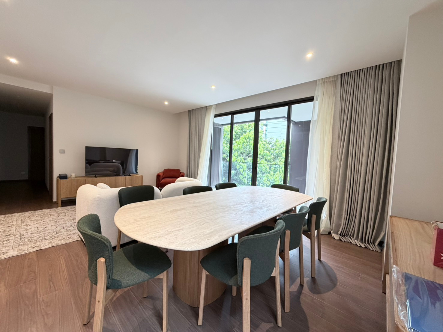 RARE PET-FRIENDLY LUXURY CONDO VIA SUKHUMVIT 61 FOR RENT NOW!! RARE PET-FRIENDLY LUXURY CONDO VIA SUKHUMVIT 61 FOR RENT NOW!!