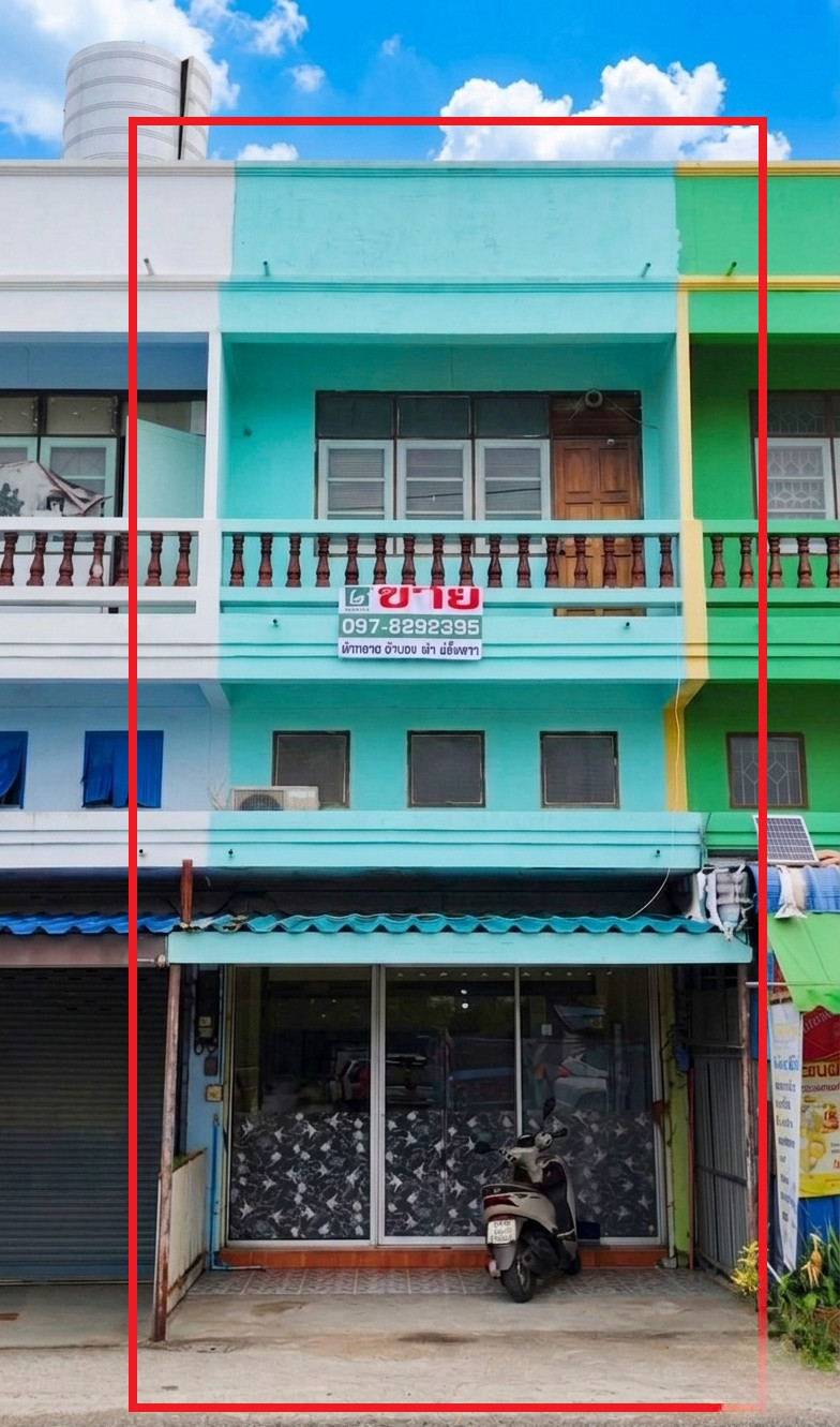 Cheapest in this area! Urgent sale, 2.5-story commercial building, Banchuen Village, Phan Thong, near the motorway & E.Tech Chonburi