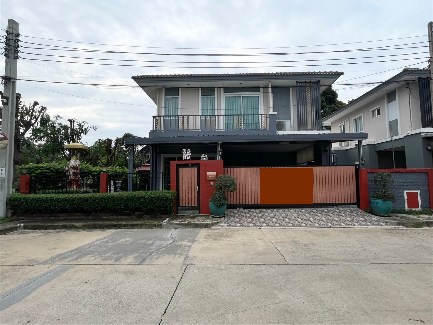 House for rent Passorn Prestige luxe Pattanakarn44 next to garden, corner unit House for rent Passorn Prestige luxe Pattanakarn44 next to garden, corner unit