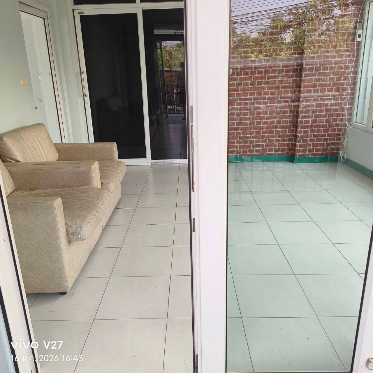 For rent, 2-story detached house, Soi Suchawadee Village, Watcharaphon. – รูปที่ 2