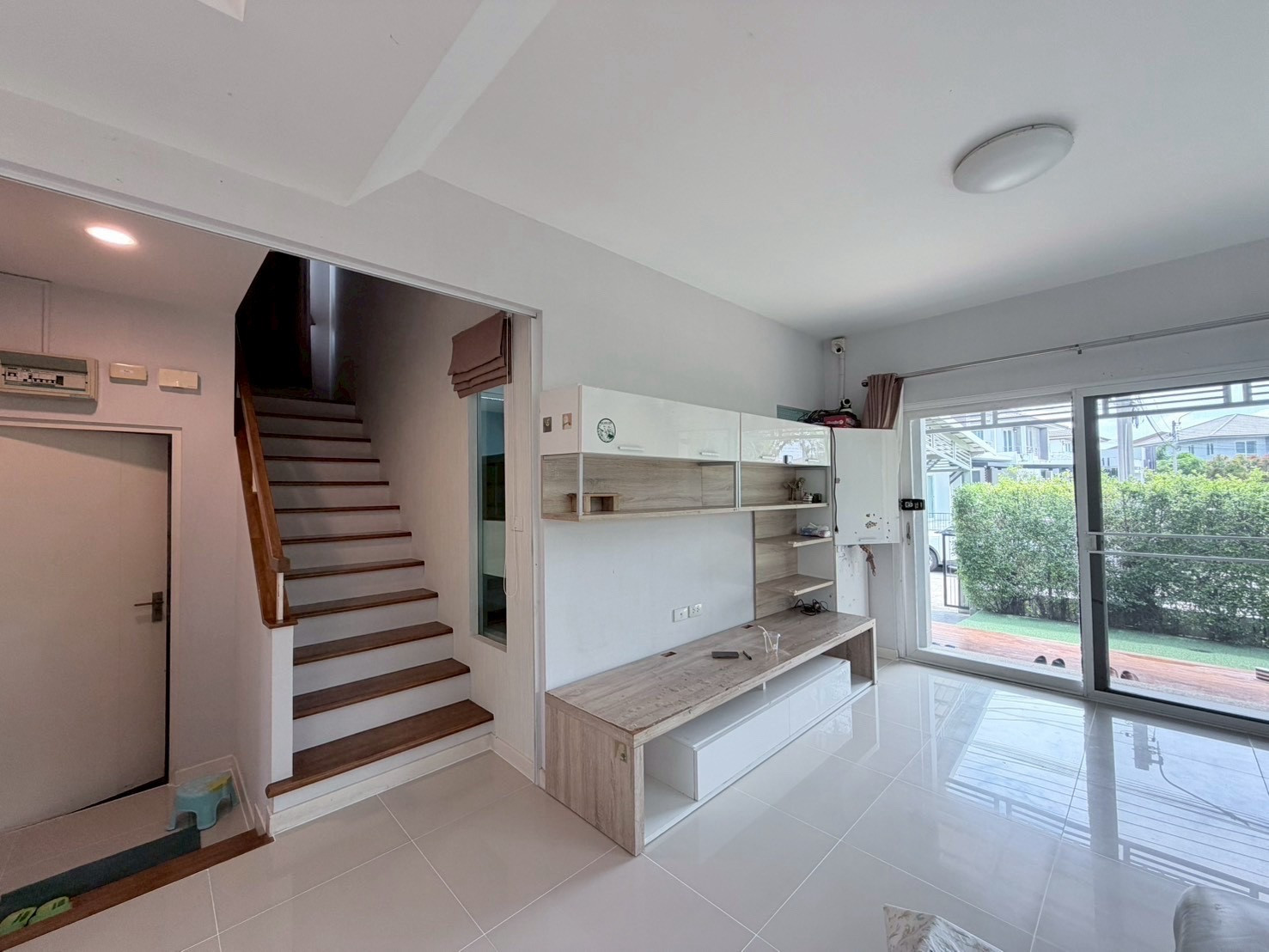 🏡✨ ขายบ้านเดี่ยว พฤกษ์ลดา ประชาอุทิศ 90
บ้านสวย พร้อมอยู่ ทำเลดี ใกล้สวนส่วนกลาง บรรยากาศร่มรื่น เหมาะสำหรับครอบครัว – รูปที่ 4