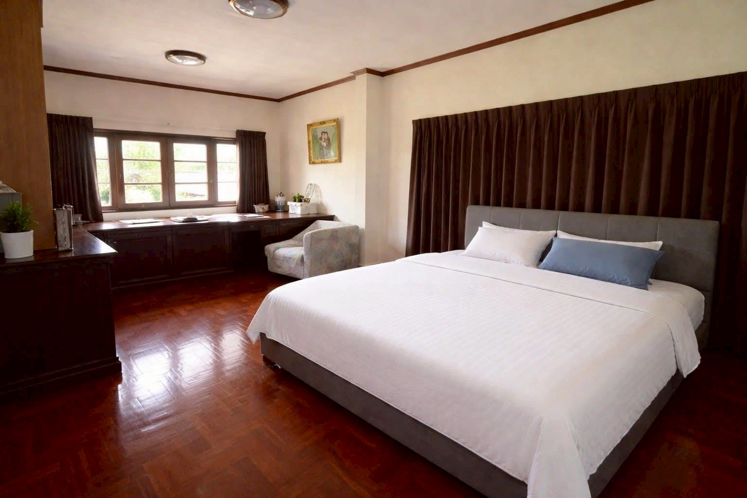 Single house for sale, Sukhumvit Road 71, Phakamat Village. Single house for sale, Sukhumvit Road 71, Phakamat Village.
