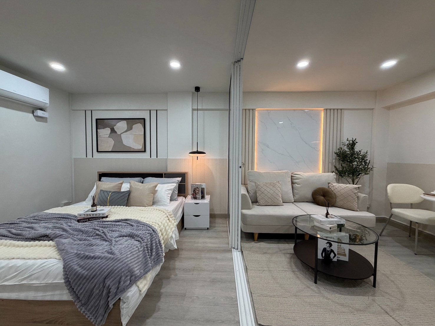 Condo for sale, Ratchada City Condo, near MRT Huai Khwang 500 meters, beautiful room, ready to move in. Condo for sale, Ratchada City Condo, near MRT Huai Khwang 500 meters, beautiful room, ready to move in.