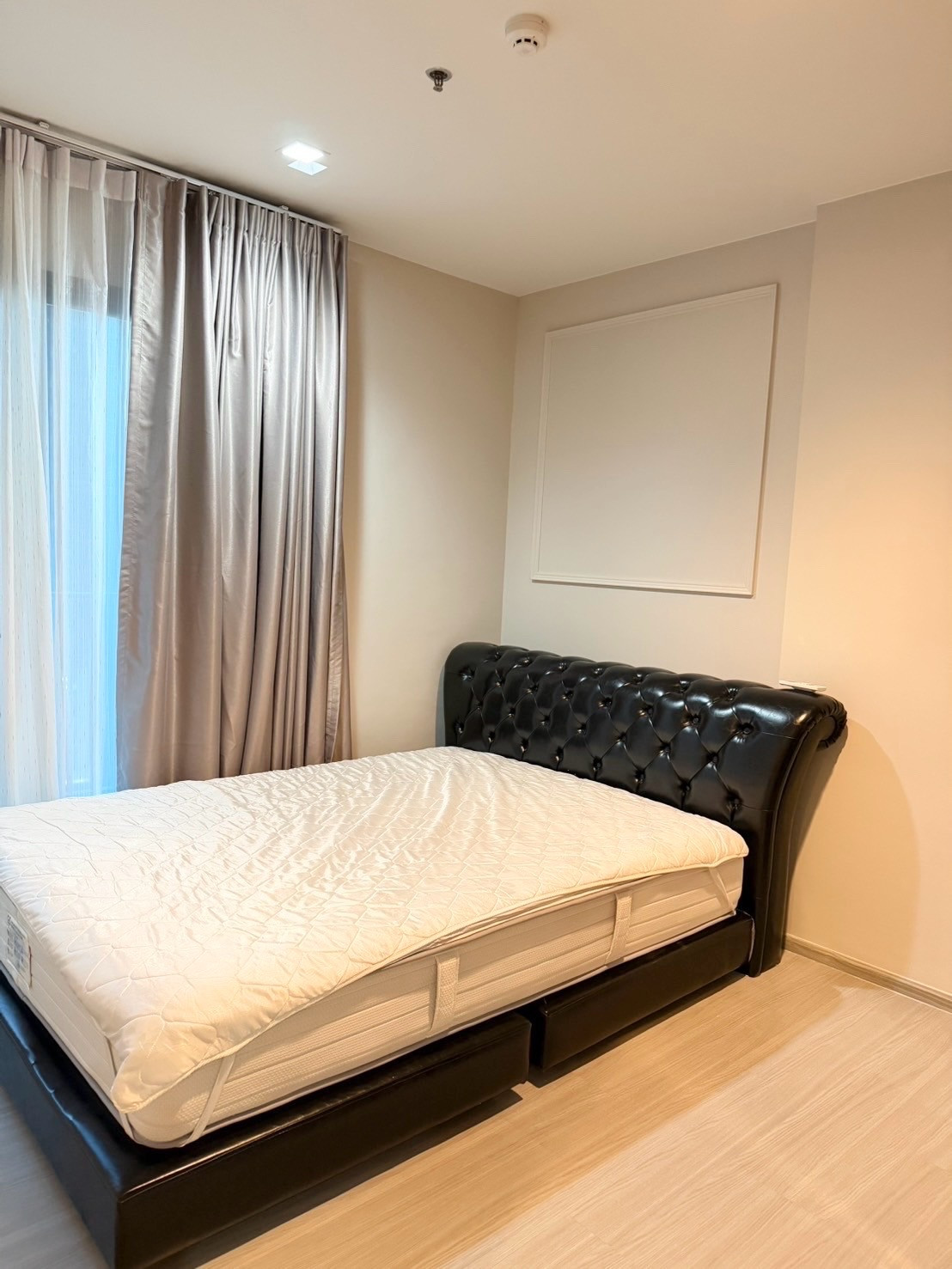 ขายและให้เช่า Life Asoke Rama9 ห้อง 1+ bedroom 40 ตรม ชั้น 12 ตึก B ทิศใต้ (รับ Agent ค่ะ) ขายและให้เช่า Life Asoke Rama9 ห้อง 1+ bedroom 40 ตรม ชั้น 12 ตึก B ทิศใต้ (รับ Agent ค่ะ)