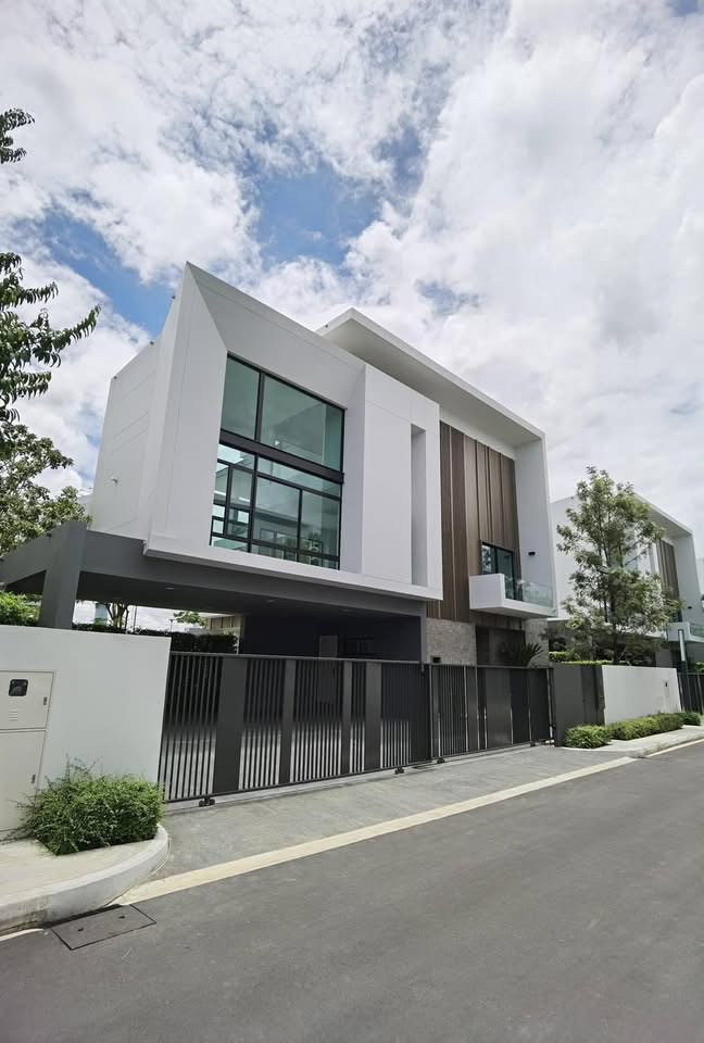 Nantawan Rama 9-Srinakarin Best price in the project‼️